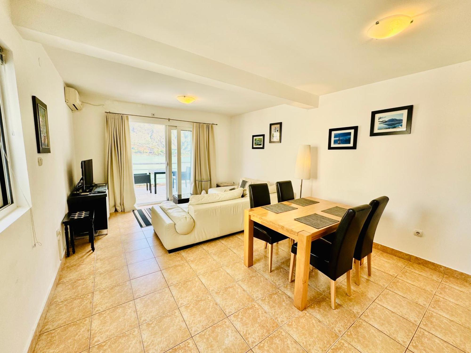 Kotor Muo Apartments C3 ภายนอก รูปภาพ